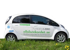 Elbilen, en Citroën C-Zero, ska köra från Ystad till Haparanda och laddas medChargestorm